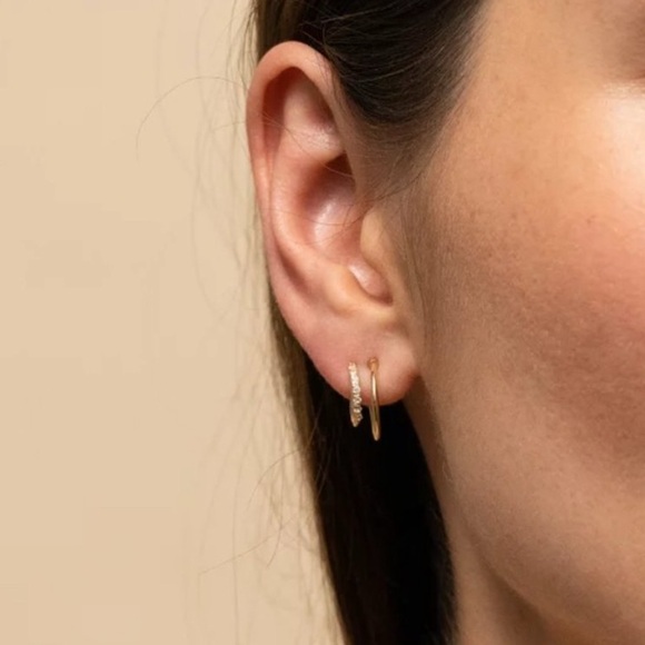 Mejuri Jewelry - Mejuri // 14k Sapphire Twin Hoops